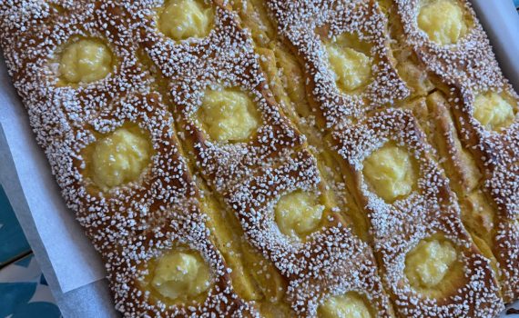 Saffransbullar i långpanna