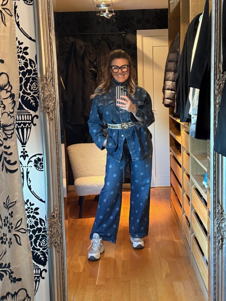 Nytt jeans-set med prickar!