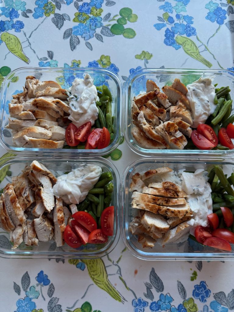 Sparar massor av pengar på matlådor och middagar!